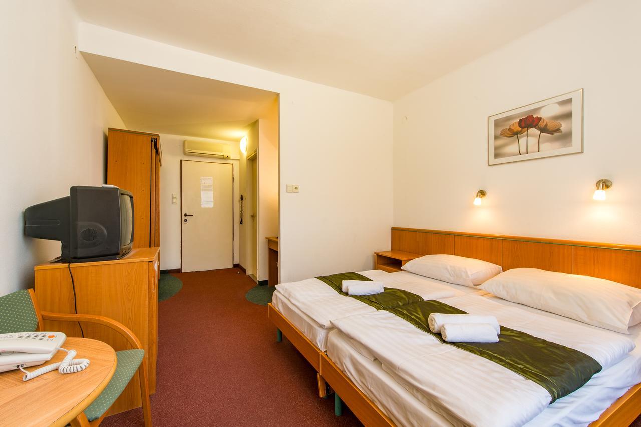 בודפשט Hotel Griff מראה חיצוני תמונה