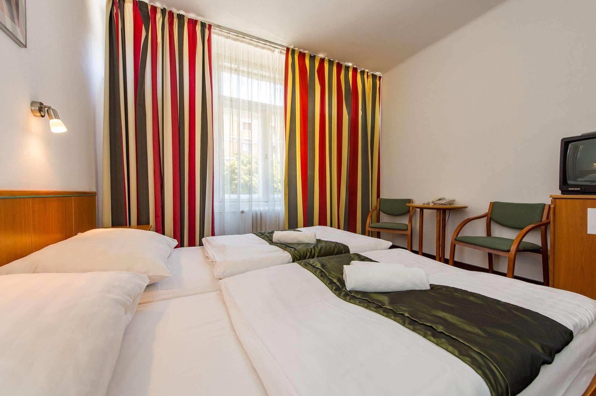 בודפשט Hotel Griff מראה חיצוני תמונה