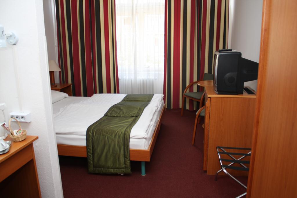 בודפשט Hotel Griff מראה חיצוני תמונה