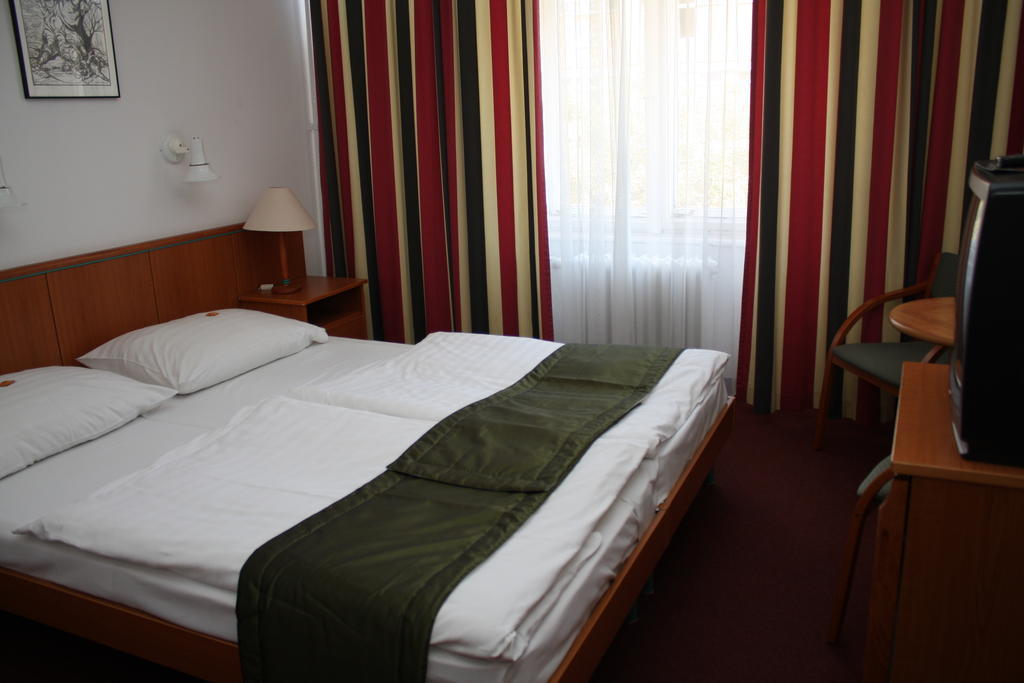 בודפשט Hotel Griff מראה חיצוני תמונה
